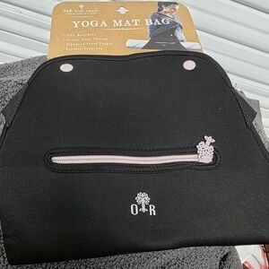 Oak & Reed Black Yoga Mat Bag with Pink Accents